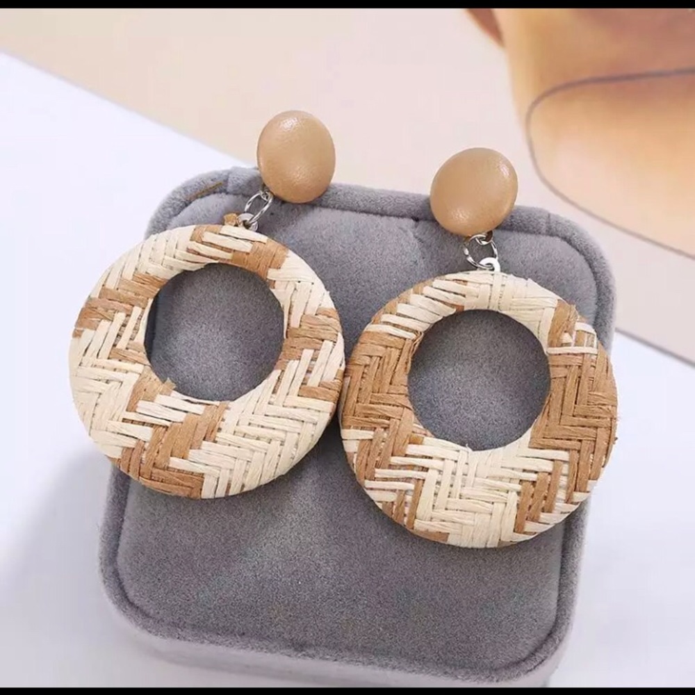 Tan and cream round geometric rattan earrings